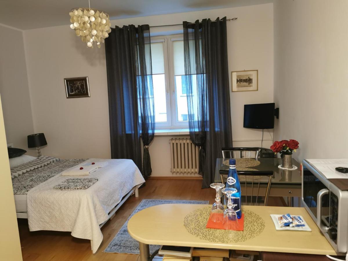 Klimatyczna Kawalerka W Centrum Warszawy Varsovie Extérieur photo